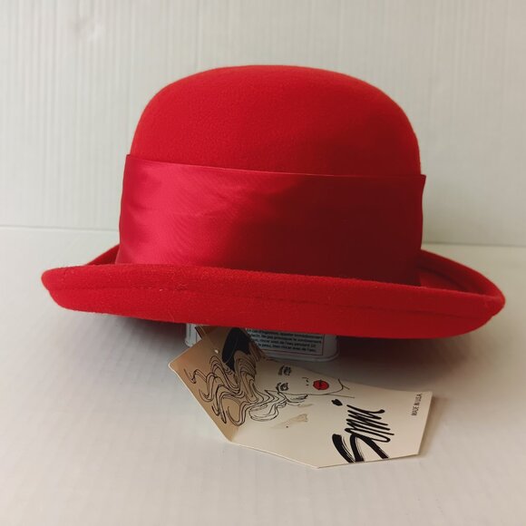 Vintage 1980s Sonni Women\'s Red Wool Cloche Hat With Fabric Rose Detail main image 10